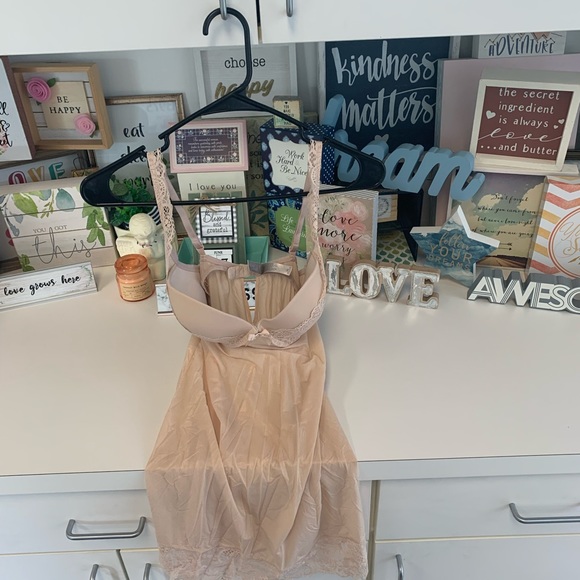 Victoria’s Secret Beige/Cream Slip Dress size 34D - Picture 4 of 16